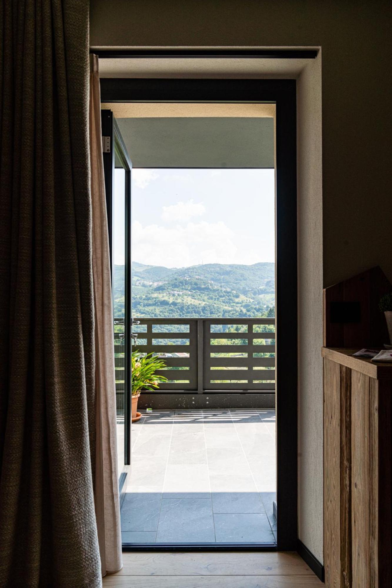 Araldo Eco-Lodge Боско-Кьезануова Экстерьер фото